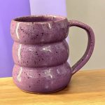 ⁦مج فخار مضلع بنفسجي⁩ - الصورة ⁦3⁩